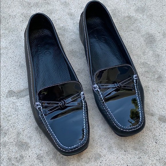 black slip on loafers womens